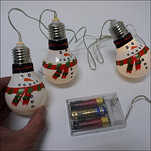 クリスマス装飾　電池式3連スノーマン電球 